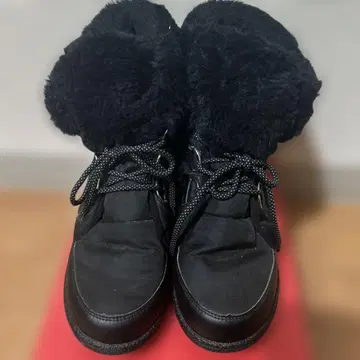 OUTDOOR 여성용 퍼 부츠 블랙