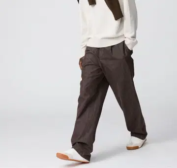 UNIQLO : C 턱 스트레이트 팬츠 / 데님 브라운 73