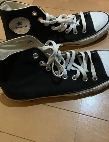 CONVERSE 블랙 하이컷 스니커즈