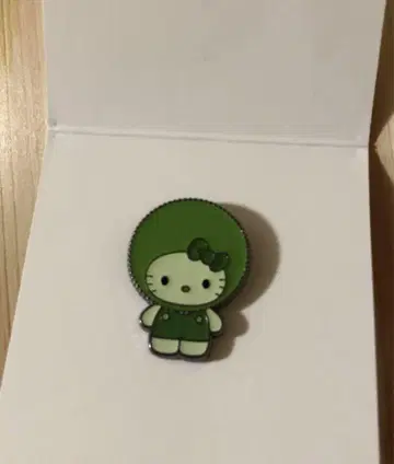 오사카 간사이 만박 일본관 한정판 모 키티 핑 배지 [마리모]