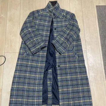 체크 무늬 롱 코트
