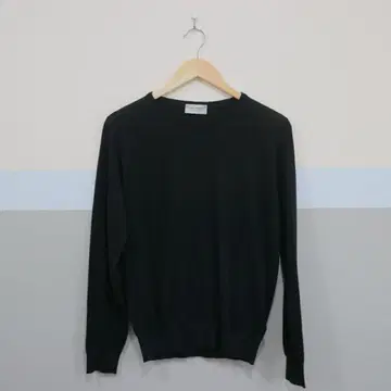 JOHN SMEDLEY 스웨터 사이즈 M 블랙