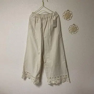 [ 새상품 ] Samansa Mos2 아이보리 캐주얼 팬츠 레이스 포함