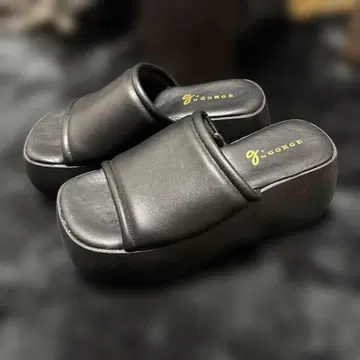 블랙 통굽 슬라이드 샌들