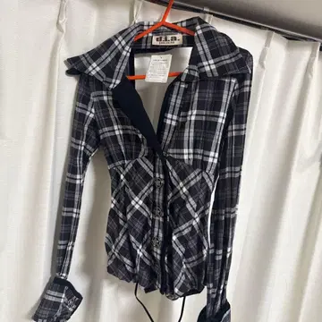 d.i.a 새상품 셔츠 등 파임 타입 헤이세이 갸루 egg y2k