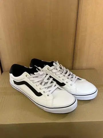 Vans V441 화이트/블랙 US9