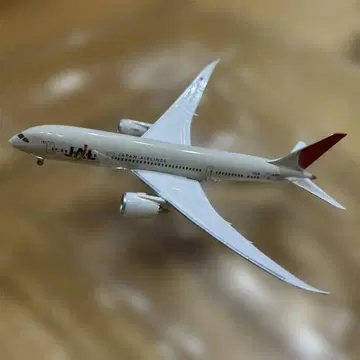 1/400 JAL787-B