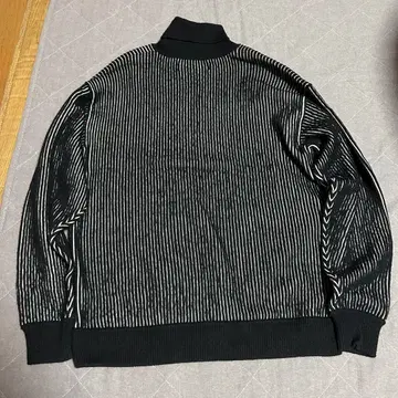 Lui's 스트라이프 터틀넥 니트