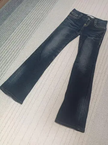 다크 블루 플레어 청바지