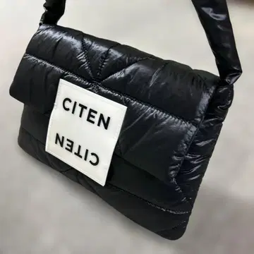 CITEN 시텐 백 패디드 플랩 숄더백 블랙