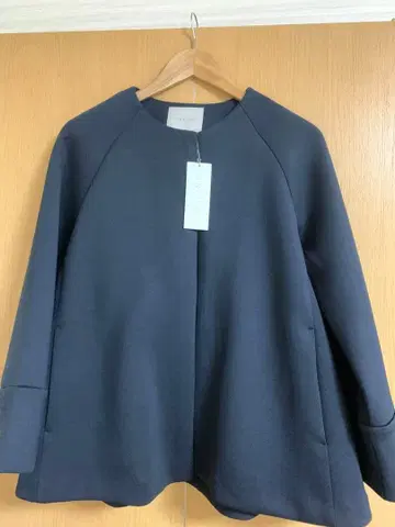 [ 새상품급 ] UNFILO 세탁 가능한 네이비 노카라 아우터 M