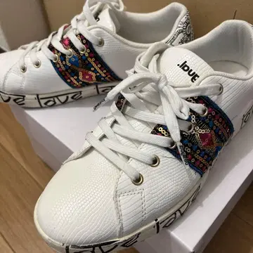 데시구알 스니커즈 스팽글 화이트 24.5cm