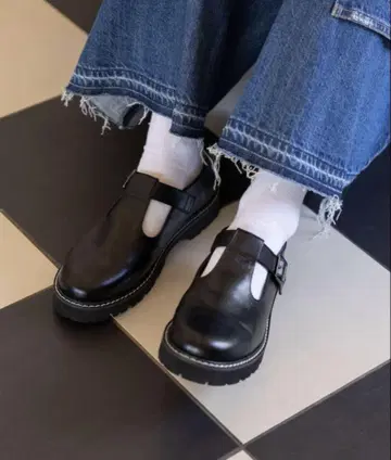 새상품 니코앤드 T 스트랩 슈즈 블랙 L