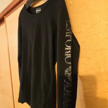Armani 블랙 긴팔 T셔츠