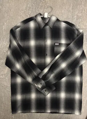 CalTop 블랙 화이트 옴브레 체크 셔츠