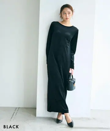 [ 즉시 발송 ] 베이스먼트 온라인 스토어 벨로아 맥시 원피스