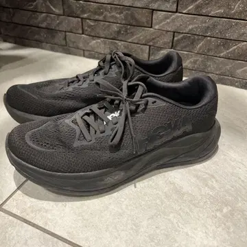 호카 블랙 러닝화 26.5