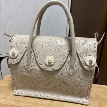 GRACE CONTINENTAL 카빙 라이브스 마에스트라 S