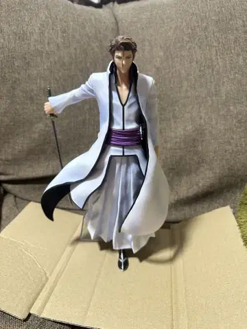 제일복권 BLEACH 아이젠 소스케 피규어 박스 없음