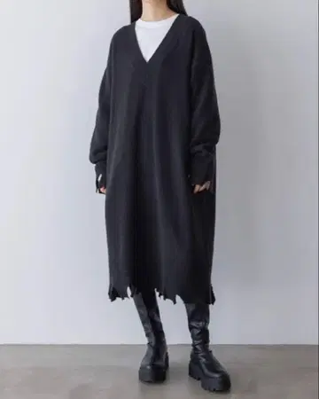 yuw 데미지 V넥 원피스