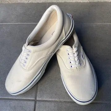 VANS 화이트 로우컷 스니커즈