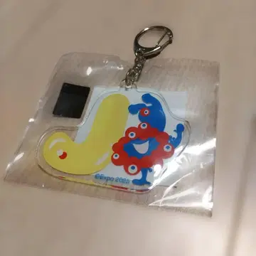 미야쿠미야쿠 아크릴 키링 알파벳 J