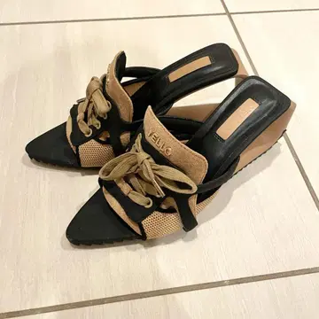 BLACK VESPER DEFORMED WEDGE SANDALS