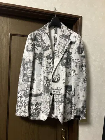 새상품 가브리엘레 파지니 올 패턴 테일러드 자켓