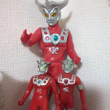 울트라맨 레오 아스트라 소프트 비닐 피규어