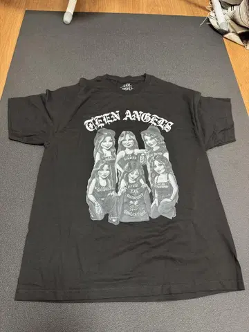 Teen Angels 그래픽 T셔츠 XL 블랙