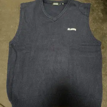 XLARGE 네이비 V넥 베스트 L 사이즈