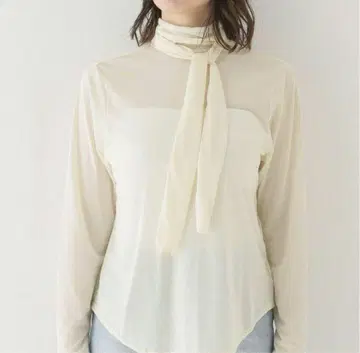 슬로브 이에나 시어 보타이 풀오버 아이보리