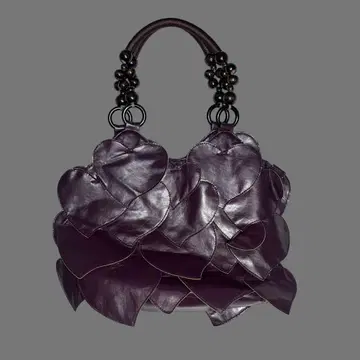 Heart patch leather tote bag