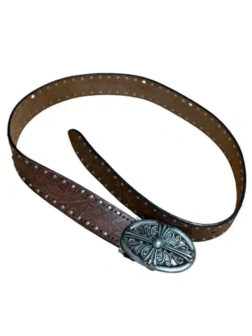 [ 중고 ] 빈티지풍 스터드 장식 브라운 가죽 벨트