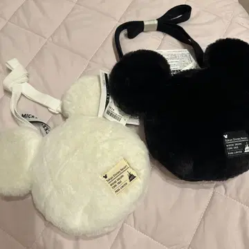 [ 새상품 ] 도쿄 디즈니 리조트 미키 숄더백 미니백 블랙 화이트