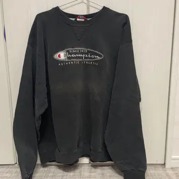 Champion 블랙 맨투맨 트레이닝복