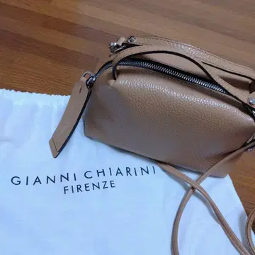 새상품급 지아니카리니 GIANNI CHIARINI 지아니카리니