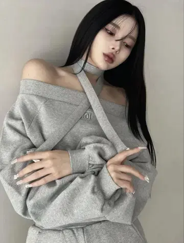 오프숄더 라메 맨투맨 상의 Darich 다리치