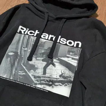 Richardson 블랙 후드 부착 후드티