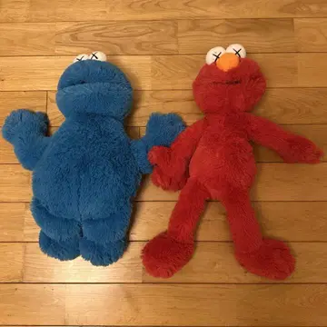 세서미 스트릿 x KAWS 카우스 콜라보 봉제 인형 유니버셜