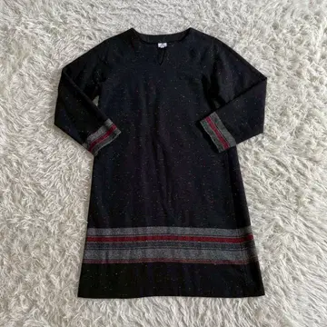 긴팔 니트 원피스 M 사이즈 블랙 마제스틱 레곤