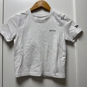 newera 화이트 T셔츠