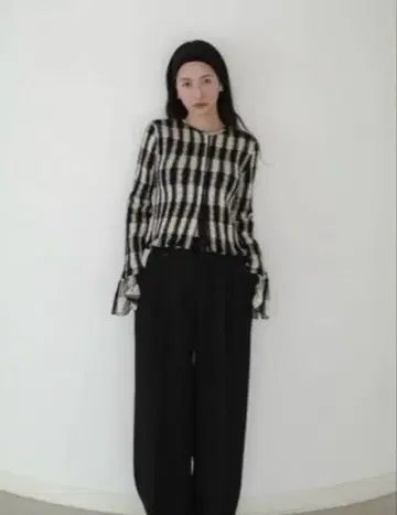 클라네 CLANE SHIRRING DESIGN BLOUSE 미사용 새상품