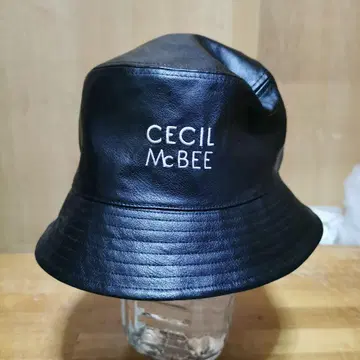 CECIL McBEE 블랙 햇 57.5cm