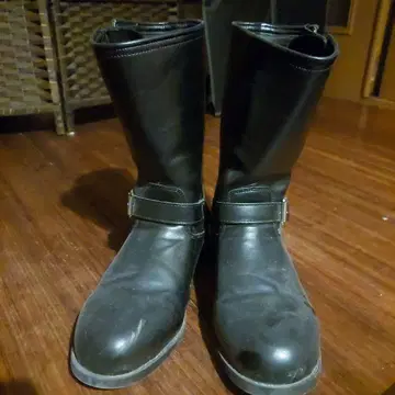 블랙 인조 가죽 엔지니어 부츠 버클 포함