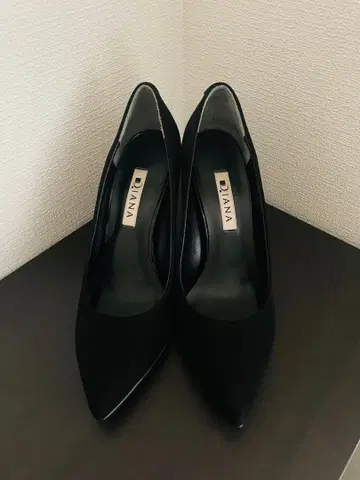 DIANA 이소재 블록힐 펌프스