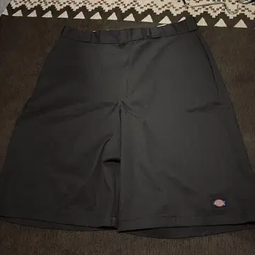 Dickies 브라운 루즈핏 숏팬츠