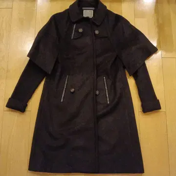 새상품급 ANYA HINDMARCH 코트