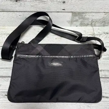 새상품급 BLACK LABEL CRESTBRIDGE 숄더백 블랙