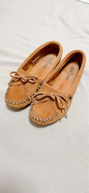 MINNETONKA 브라운 모카신 22cm~22.5cm